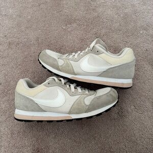 Women’s Nike shoes